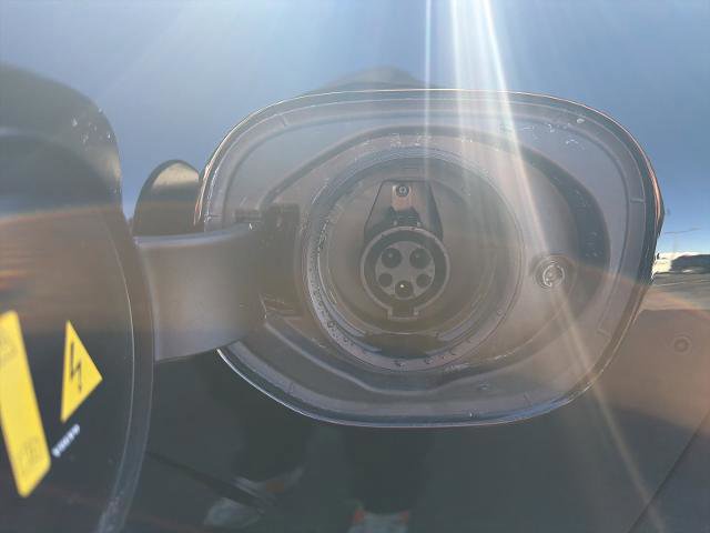 Used 2022 Volvo XC60 T8 Inscription w/ Advanced Package image 34