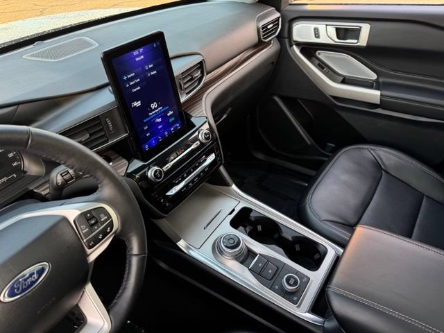 Certified 2024 Ford Explorer Limited w/ Limited Technology Package AWD/4WD image 18