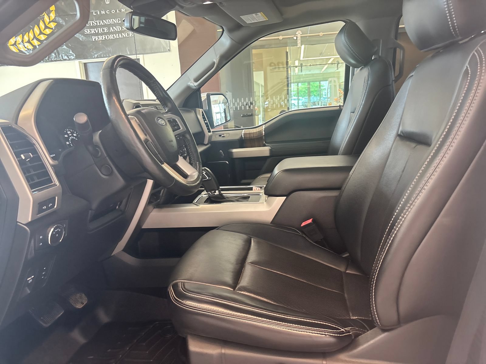 Certified 2019 Ford F150 Lariat w/ Equipment Group 502A Luxury AWD/4WD image 11