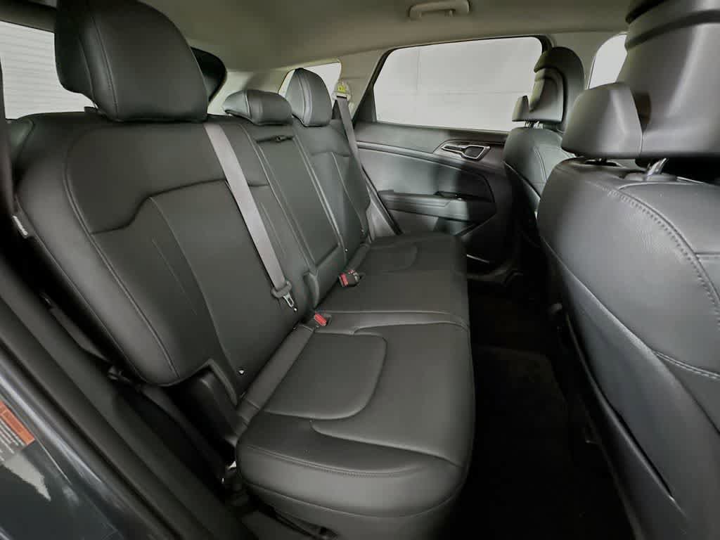 Used 2025 Kia Sportage EX AWD/4WD image 32