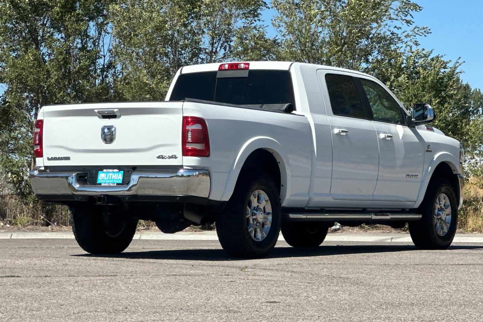 Used 2022 RAM 2500 Laramie AWD/4WD image 2