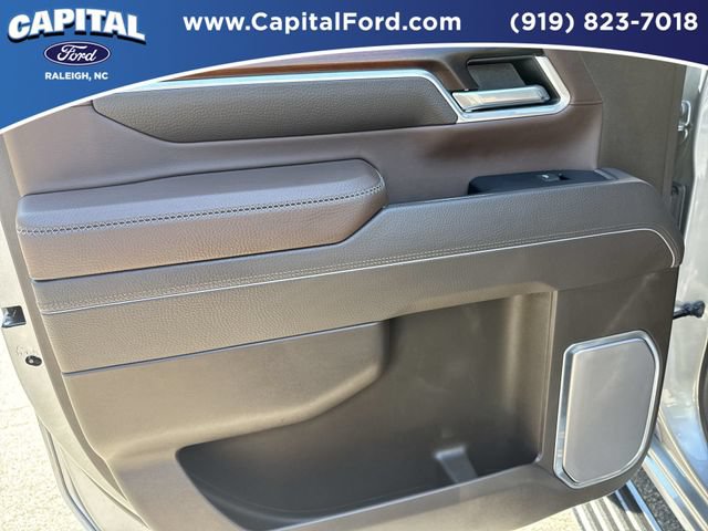 Used 2025 GMC Sierra 2500 Denali w/ Denali Reserve Package AWD/4WD image 17
