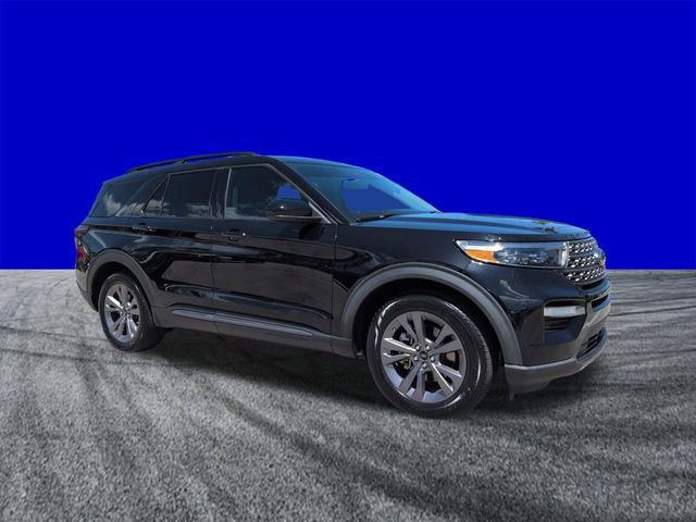 Certified 2022 Ford Explorer XLT w/ Equipment Group 202A image 2