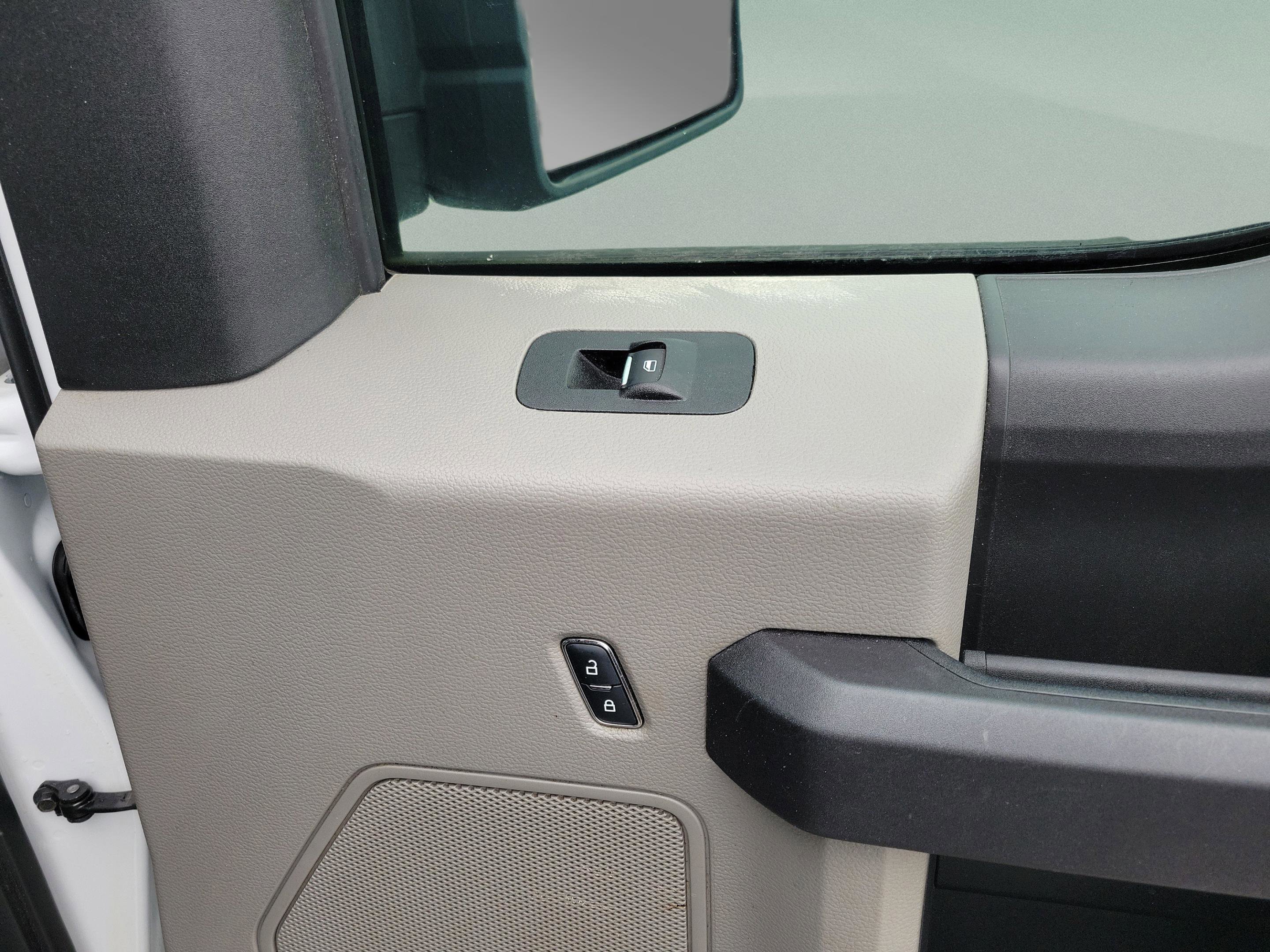 Certified 2018 Ford F150 XL w/ Equipment Group 101A Mid image 27