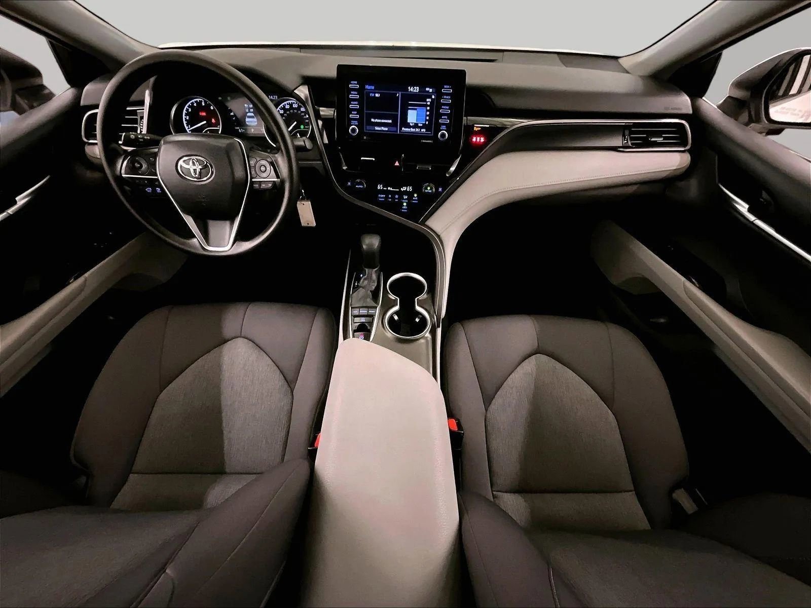 Used 2024 Toyota Camry LE image 14