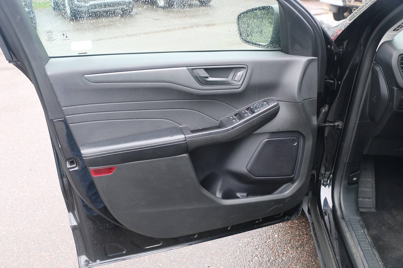 Certified 2024 Ford Escape Active AWD/4WD image 28