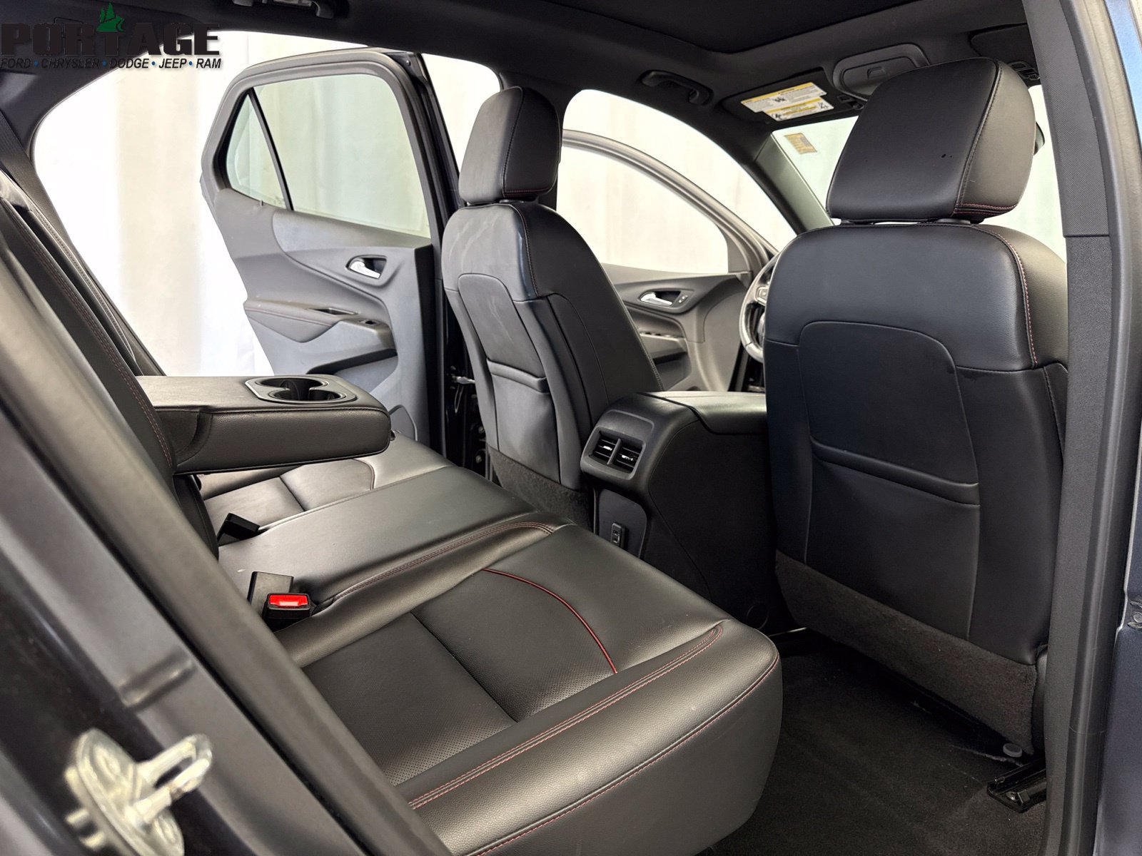 Used 2022 Chevrolet Equinox RS w/ RS Leather Package AWD/4WD image 35