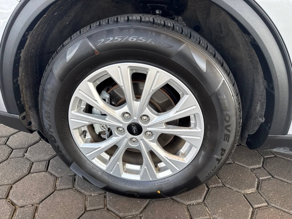 Certified 2023 Ford Escape Active AWD/4WD image 11