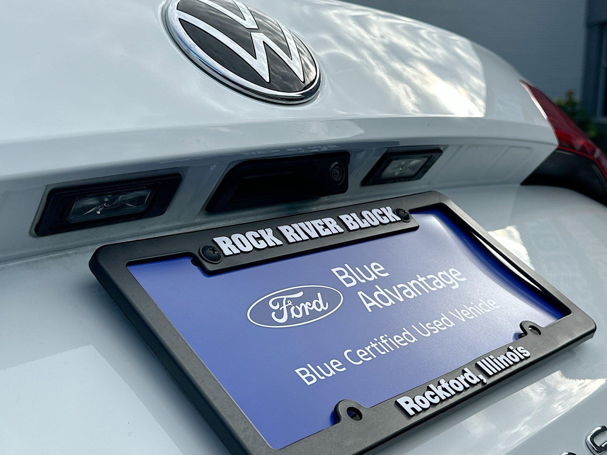 Used 2023 Volkswagen Taos SE image 15