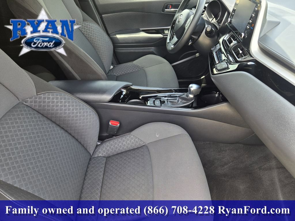 Used 2021 Toyota C-HR Nightshade image 9