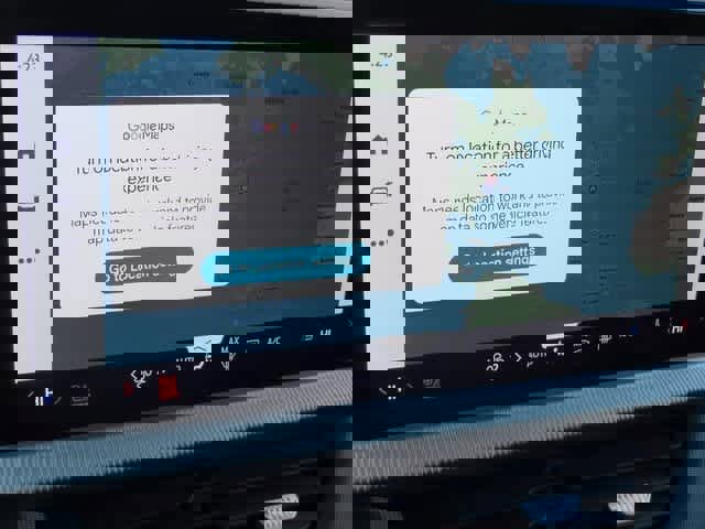 Certified 2025 Ford Explorer ST image 31