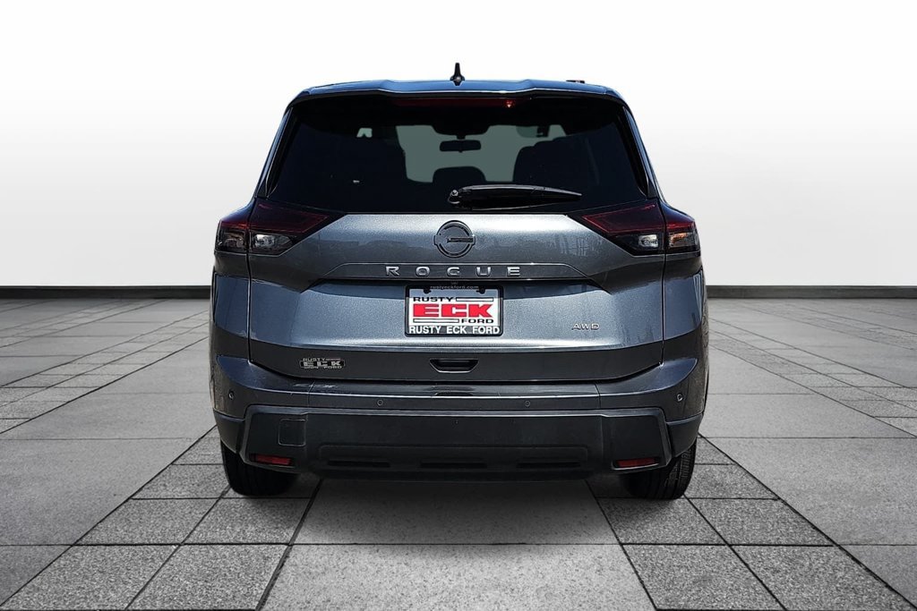 Used 2024 Nissan Rogue S AWD/4WD image 6