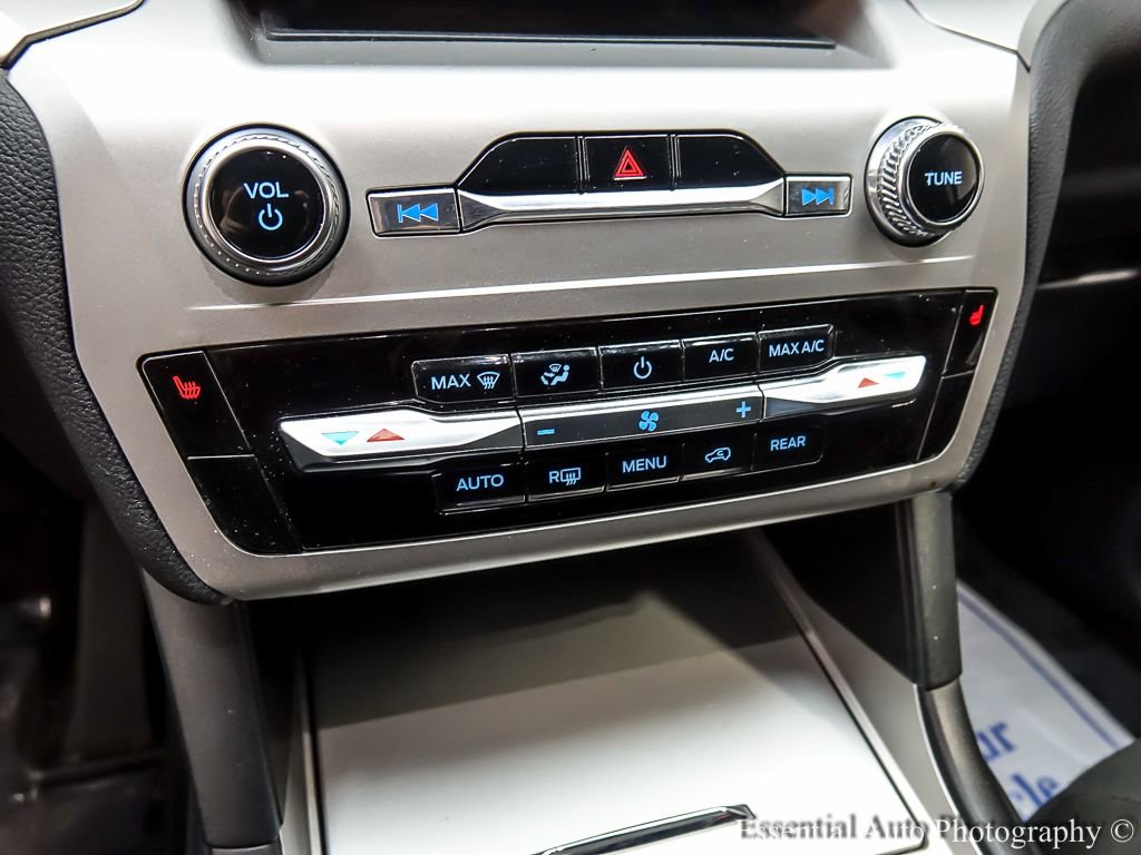 Certified 2022 Ford Explorer XLT image 20