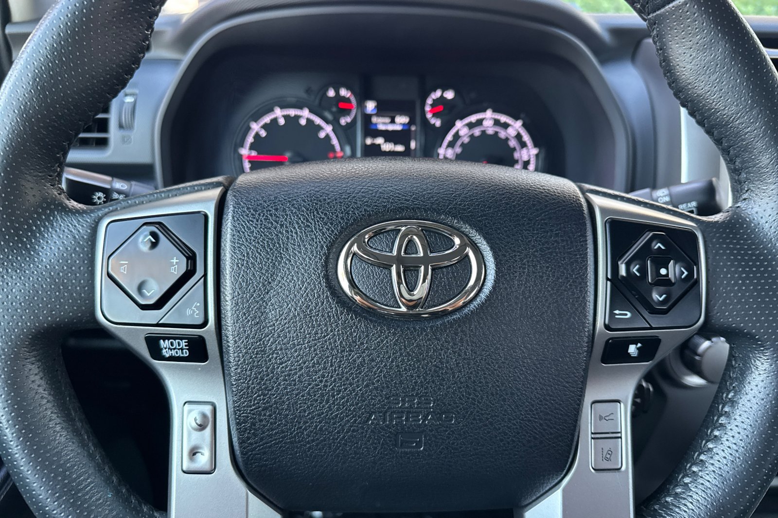 Used 2022 Toyota 4Runner SR5 Premium w/ Moonroof Package AWD/4WD image 26