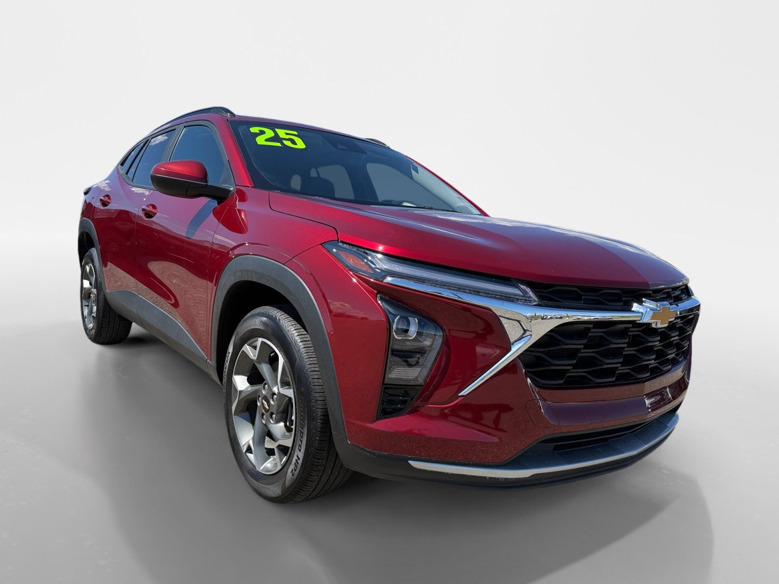 Used 2025 Chevrolet Trax LT w/ LT Convenience Package FWD image 9
