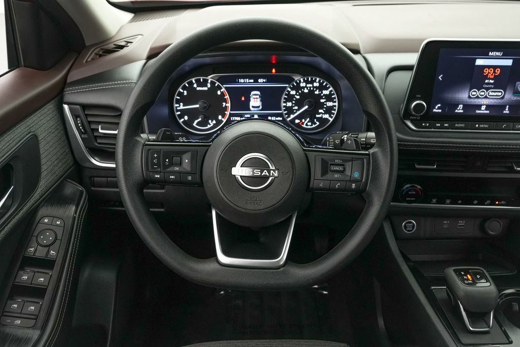 Used 2023 Nissan Rogue SV AWD/4WD image 13