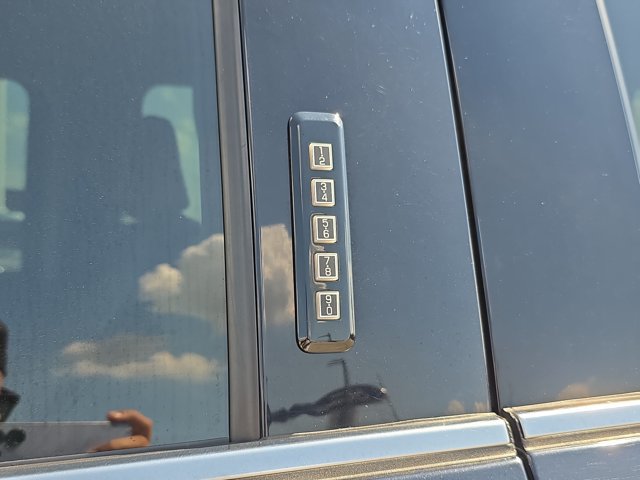 Certified 2022 Ford F150 Lariat AWD/4WD image 10