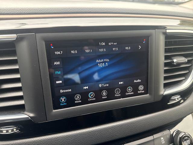 Used 2020 Chrysler Voyager Lxi FWD image 17