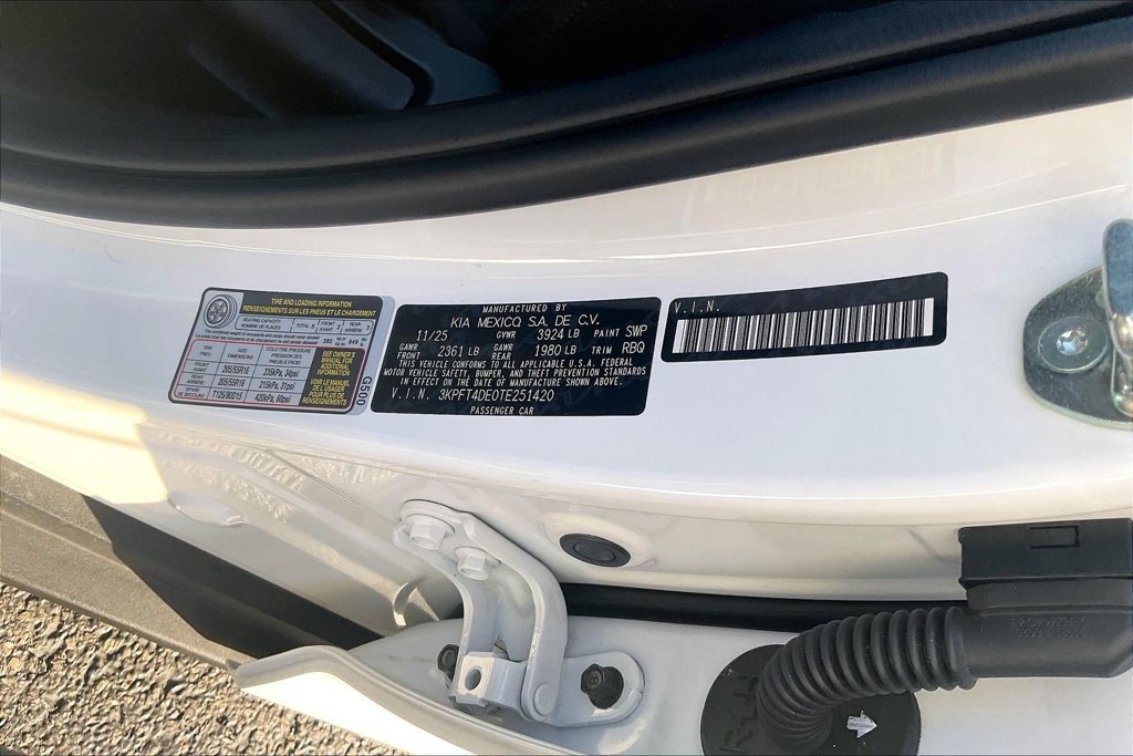 Used 2026 Kia K4 FWD image 33