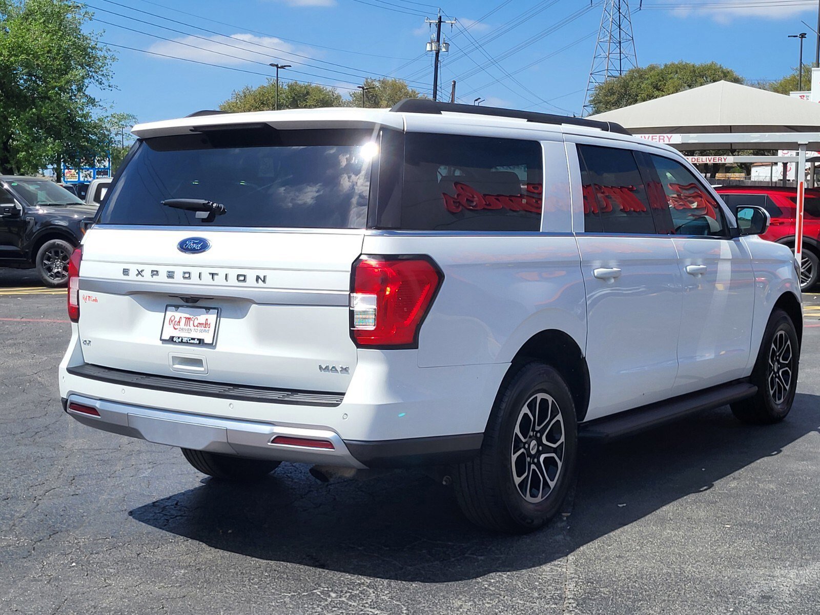 Certified 2023 Ford Expedition Max XLT image 3