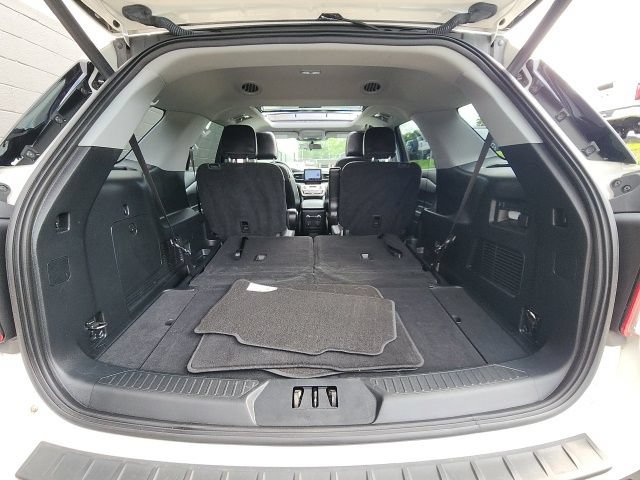 Certified 2022 Ford Explorer XLT w/ Equipment Group 202A AWD/4WD image 20