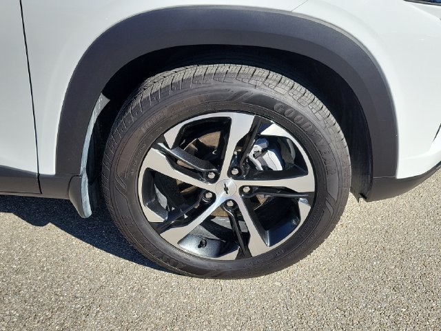 Used 2026 Chevrolet Trax RS w/ Sunroof Package FWD image 12