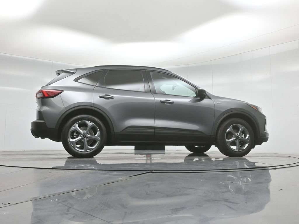 Certified 2025 Ford Escape ST-Line image 11