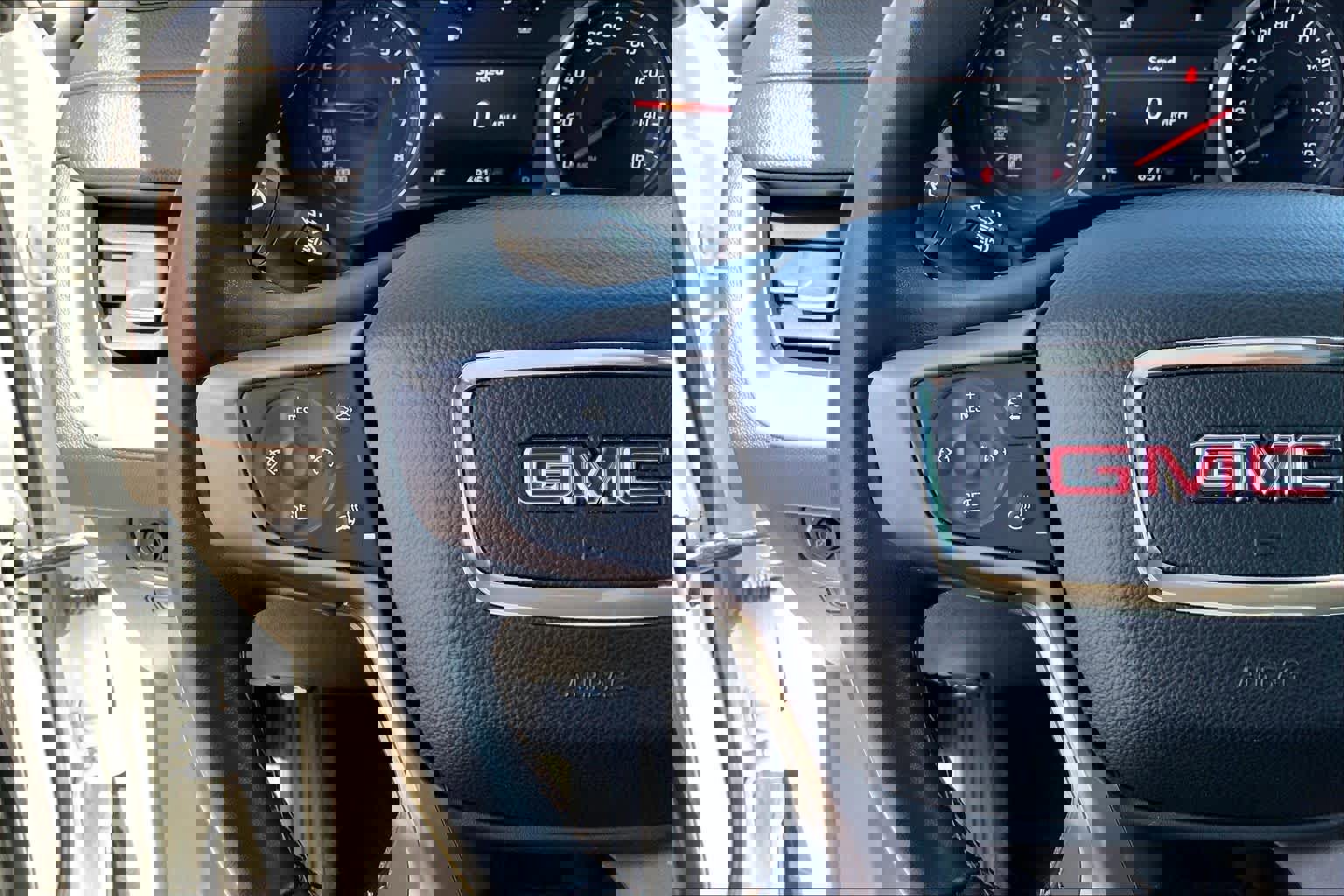 Used 2024 GMC Terrain AT4 image 24