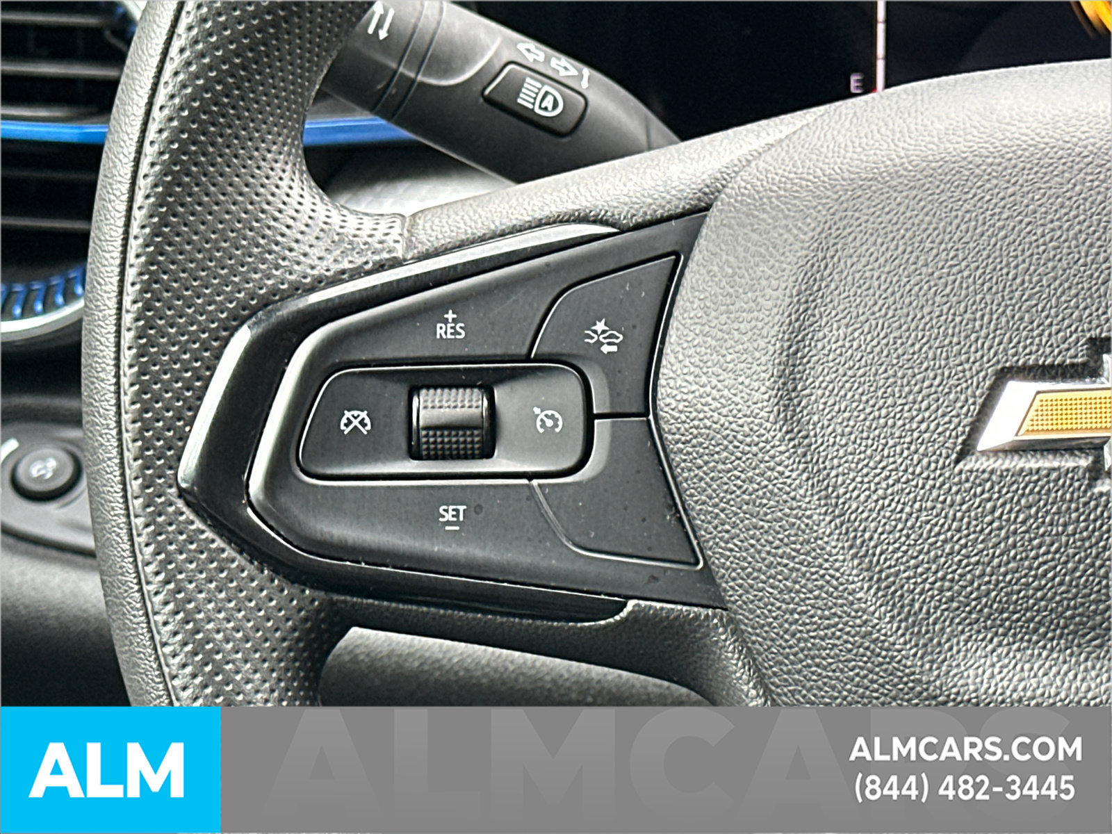 Used 2025 Chevrolet Trax LT FWD image 29