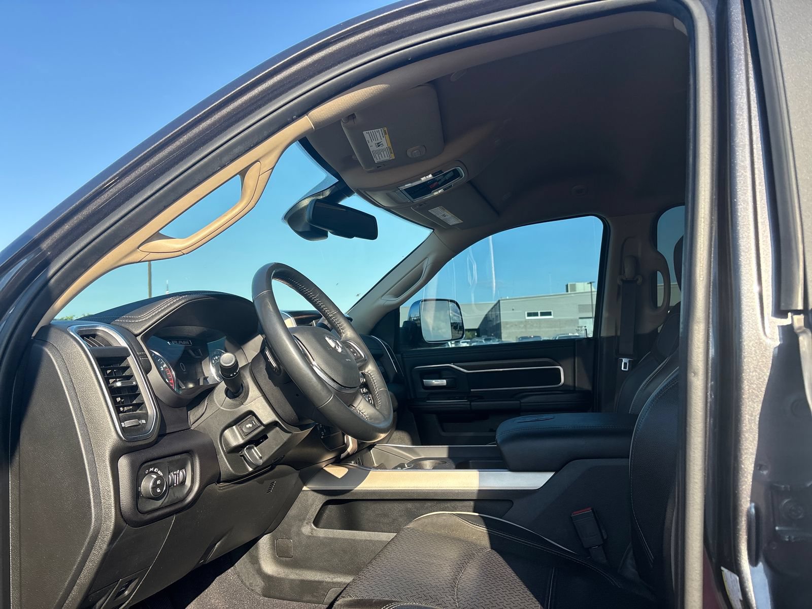 Used 2022 RAM 2500 Laramie AWD/4WD image 11