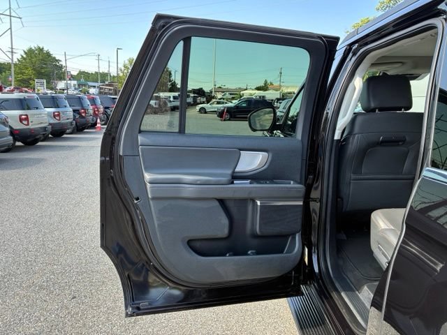 Certified 2025 Ford Expedition Max Active AWD/4WD image 13