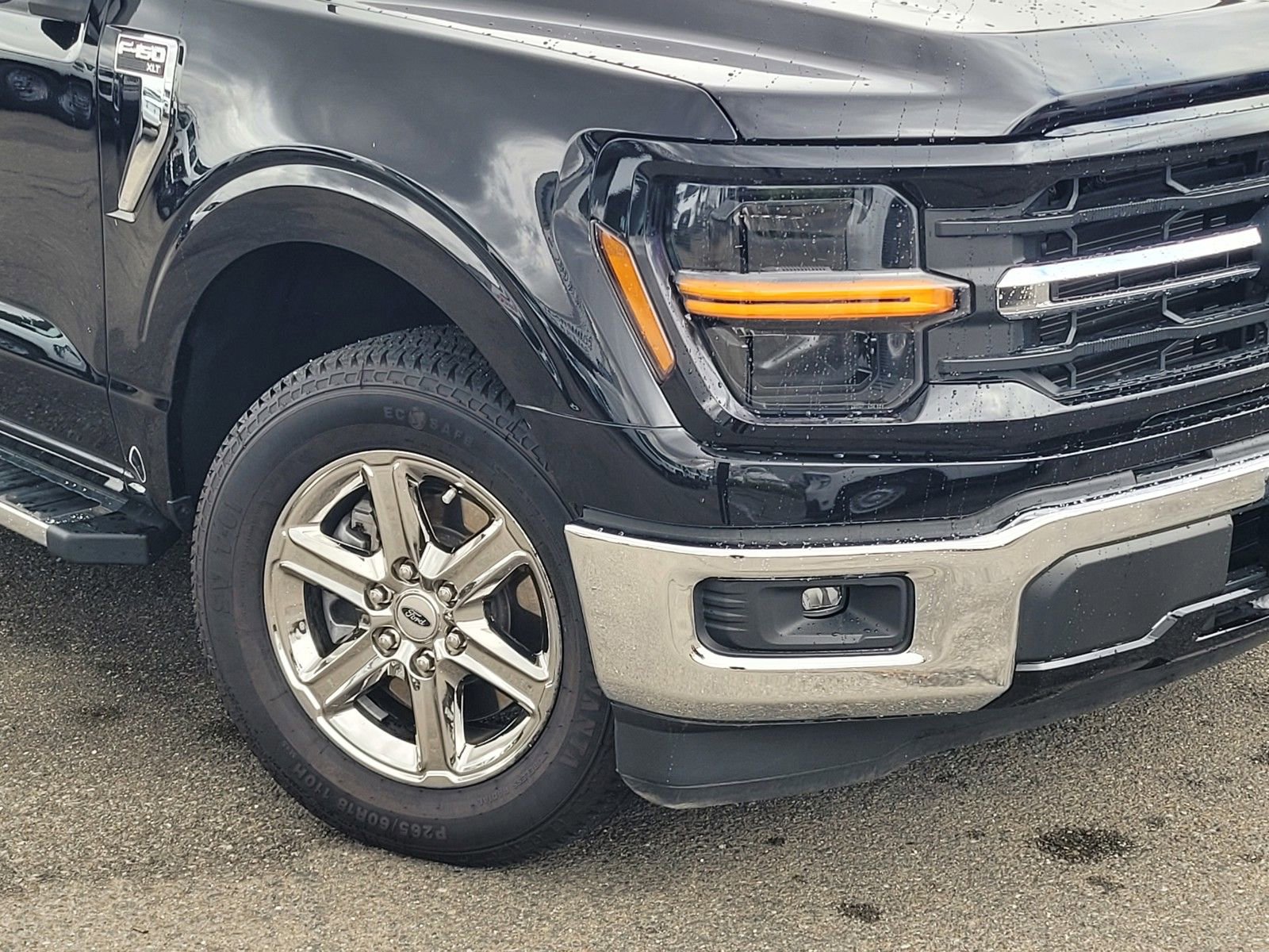 Certified 2025 Ford F150 XLT w/ Equipment Group 301A Standard RWD image 9