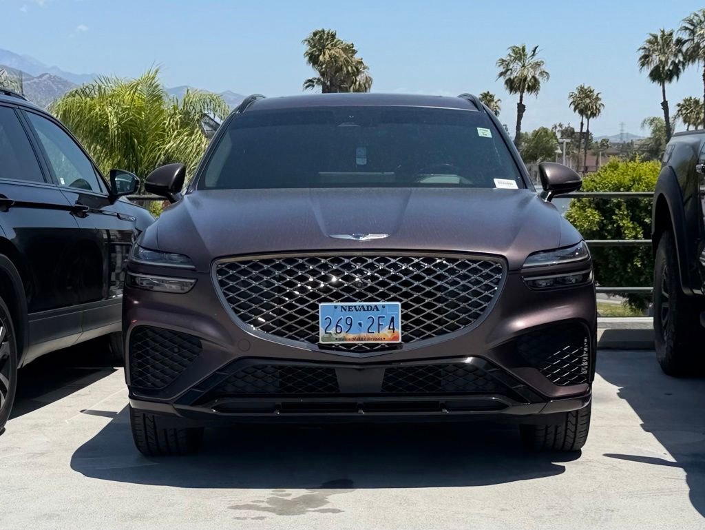 Used 2022 Genesis GV70 3.5T Sport w/ Sport Prestige Package AWD/4WD image 2