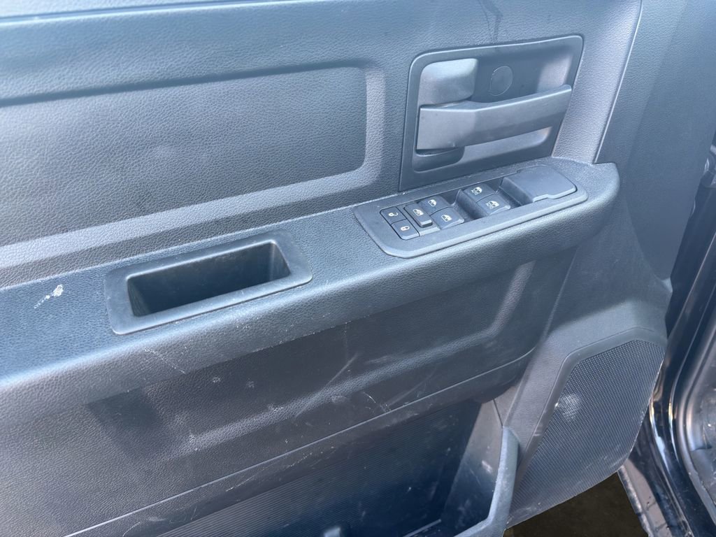 Used 2025 RAM 2500 Tradesman w/ Chrome Appearance Group image 18