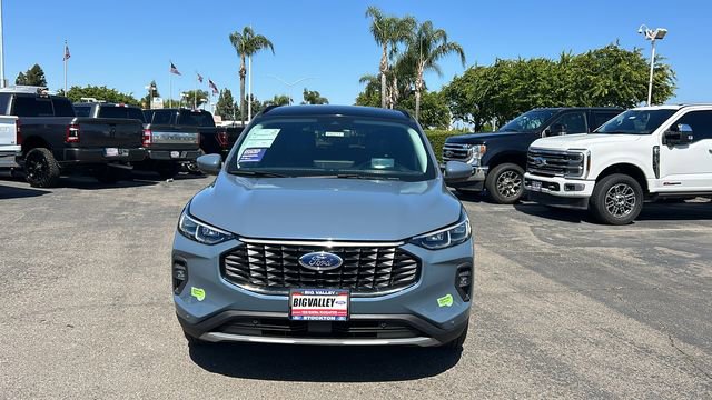 Certified 2023 Ford Escape SE w/ PHEV Premium Package FWD image 9