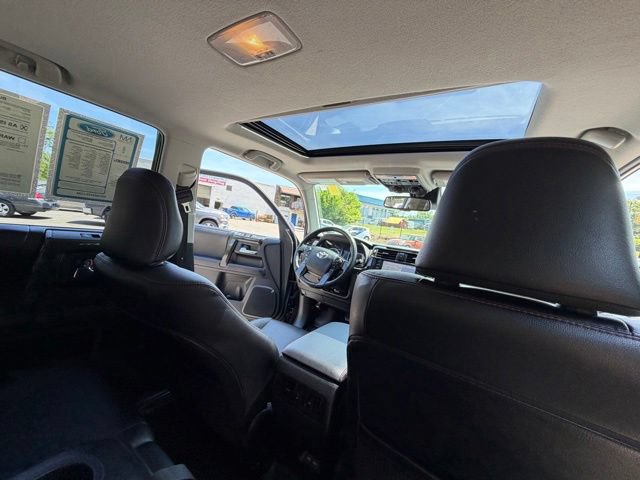 Used 2023 Toyota 4Runner TRD Off-Road Premium w/ Off Road Premium Plus Package AWD/4WD image 30