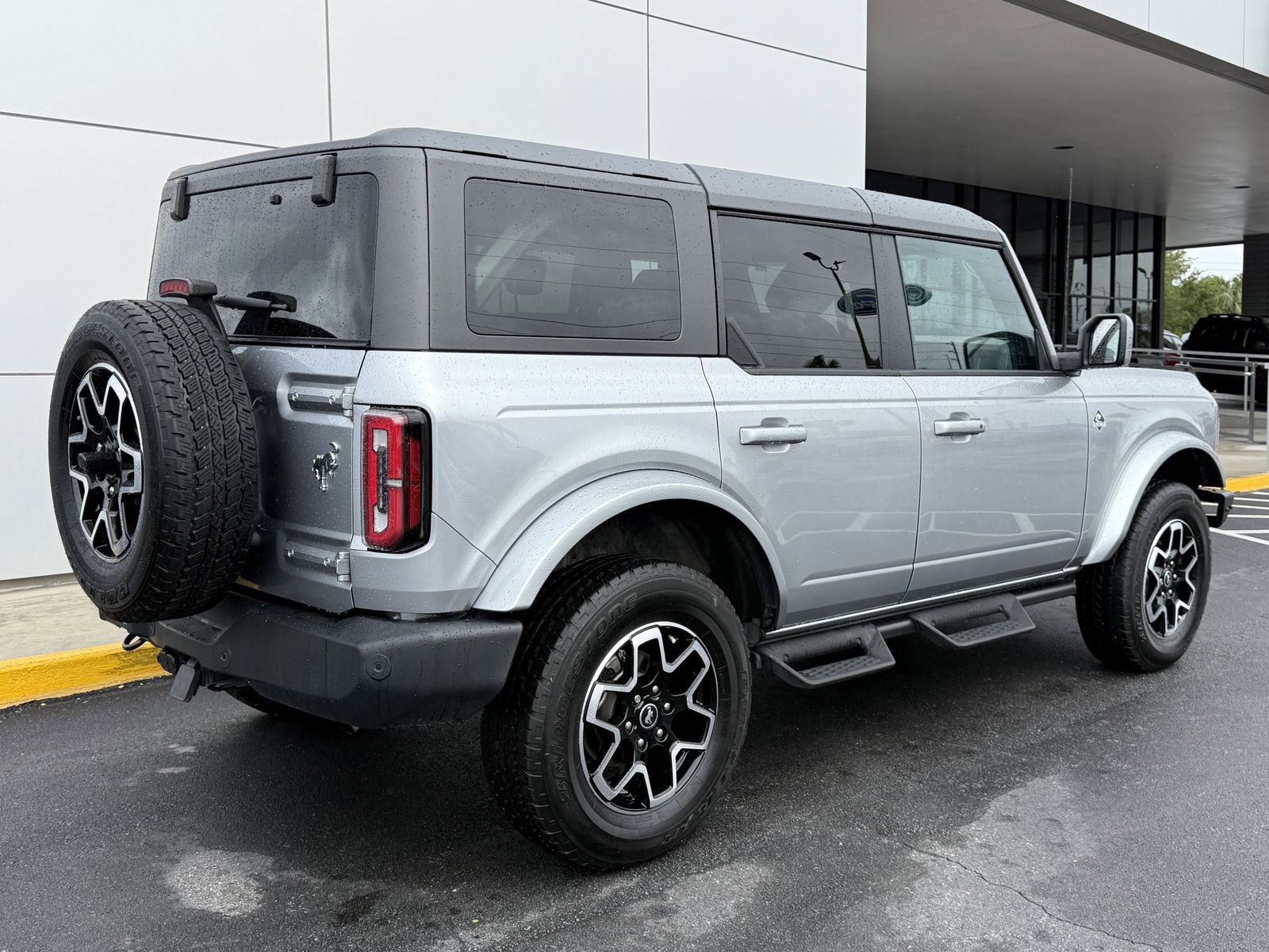 Certified 2024 Ford Bronco Outer Banks image 4
