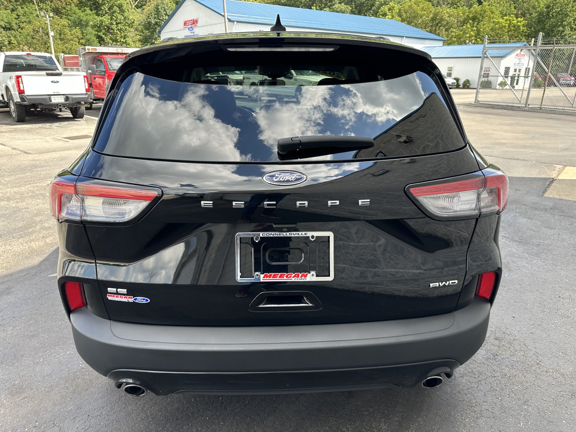 Certified 2022 Ford Escape SE w/ SE Sport Appearance Package AWD/4WD image 6