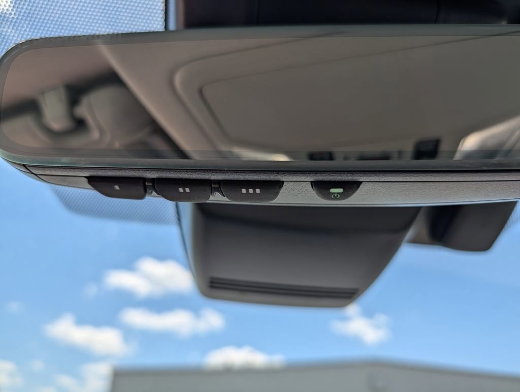 Used 2023 Toyota RAV4 Limited AWD/4WD image 18