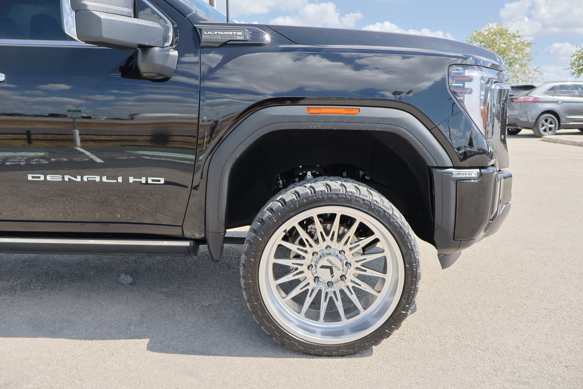 Used 2024 GMC Sierra 2500 Denali Ultimate w/ Max Trailering Package image 14