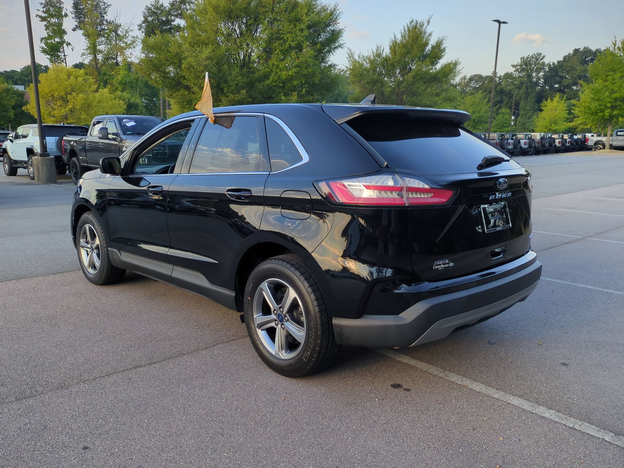 Certified 2022 Ford Edge SEL w/ Convenience Package AWD/4WD image 6
