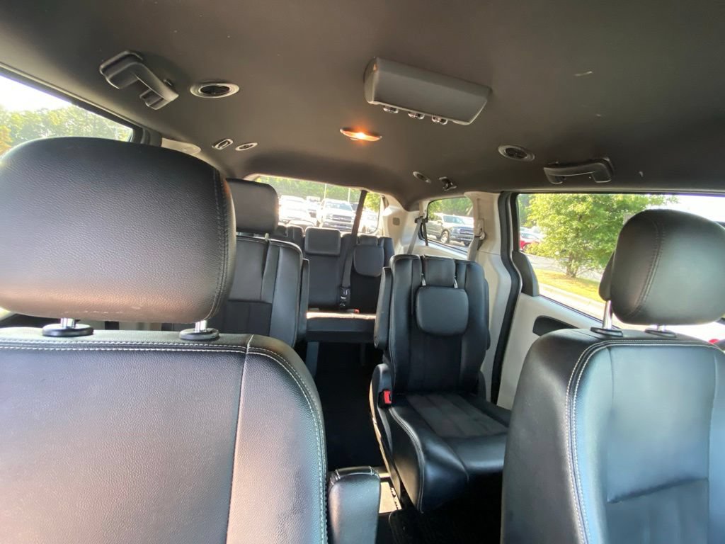 Used 2019 Dodge Grand Caravan SXT FWD image 29