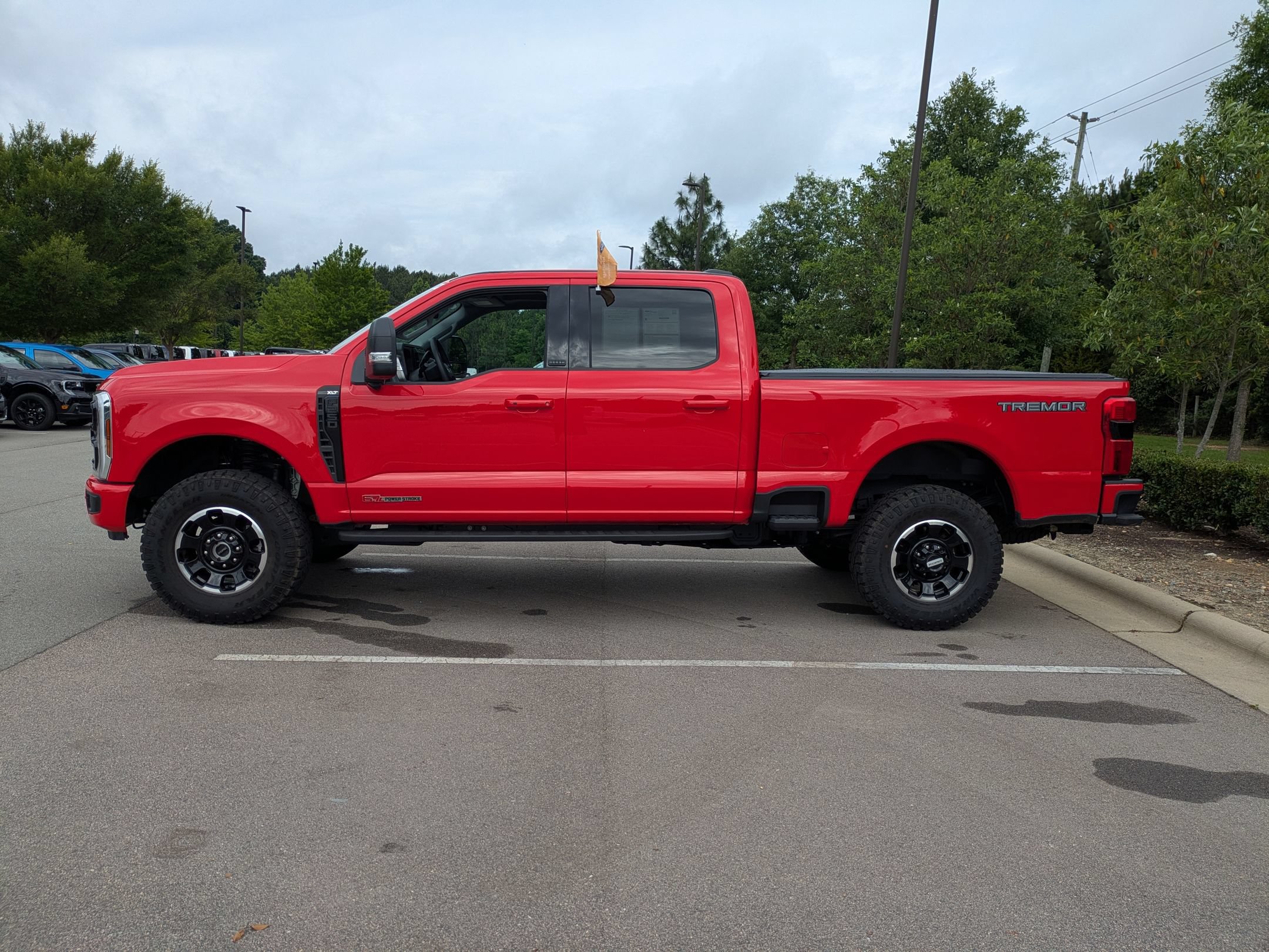 Certified 2025 Ford F250 XLT w/ Black Appearance Package AWD/4WD image 7