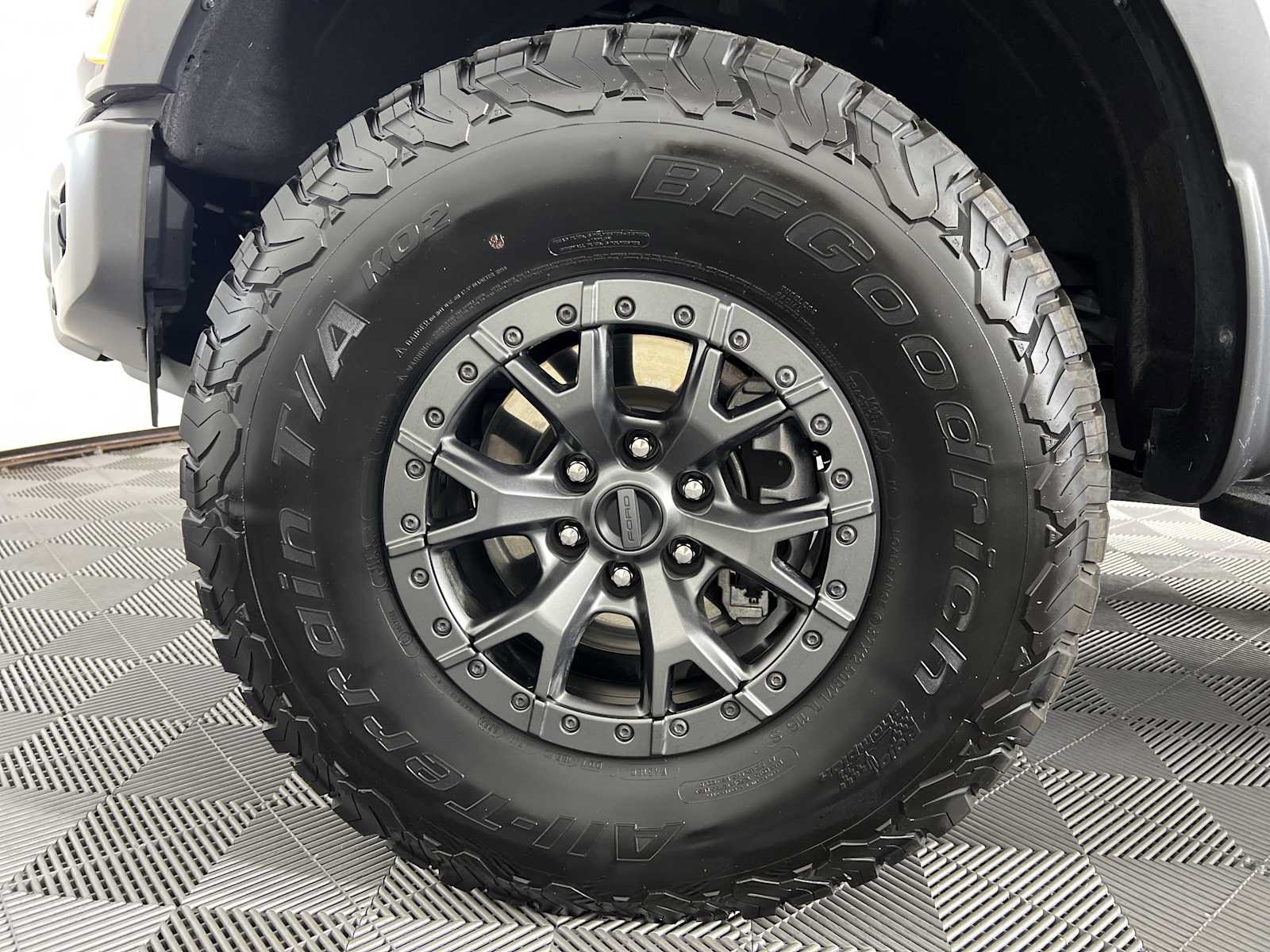 Certified 2022 Ford F150 Raptor w/ Raptor 37 Performance Package AWD/4WD image 10