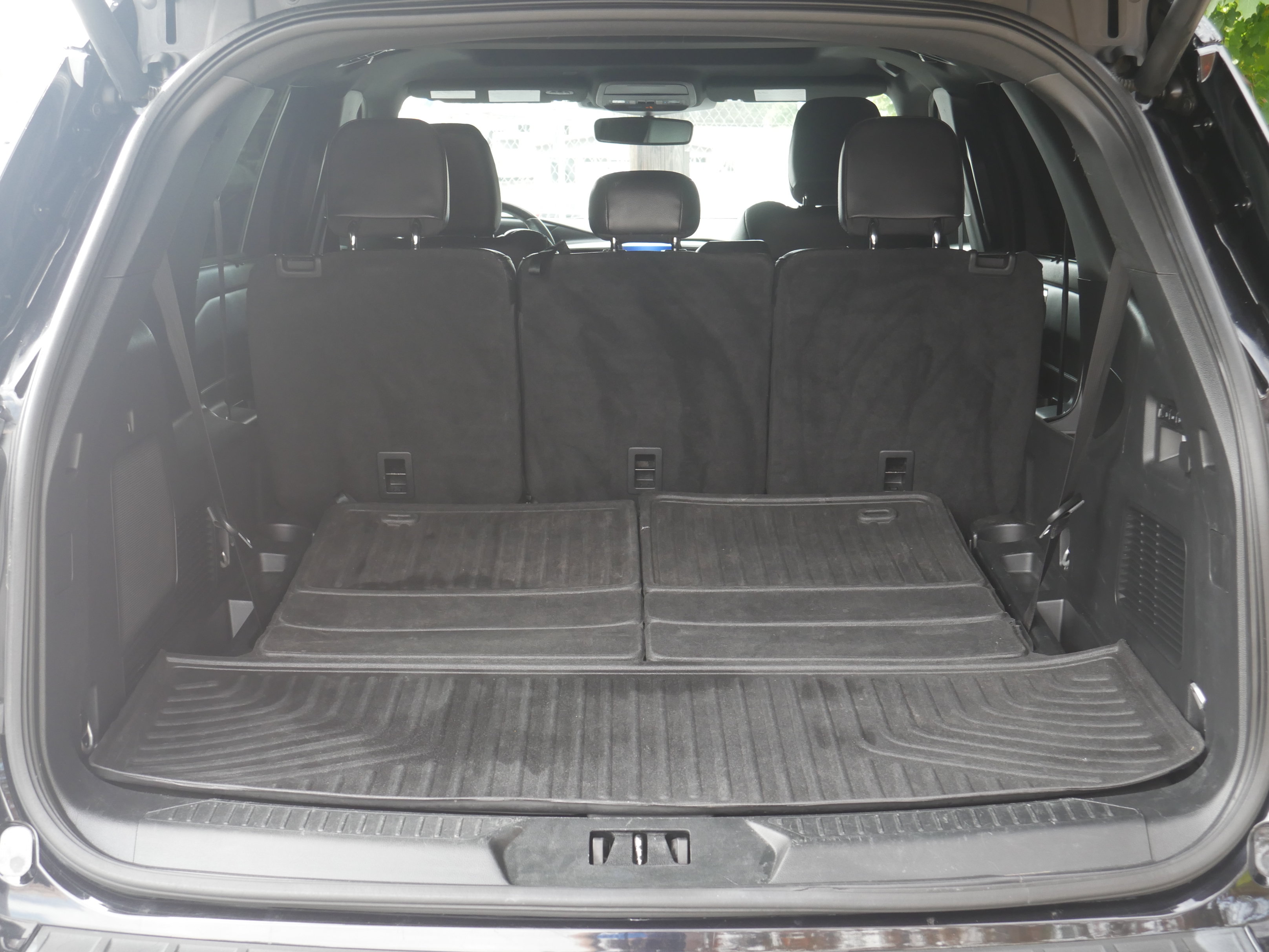 Certified 2023 Ford Explorer ST w/ Technology Package AWD/4WD image 17