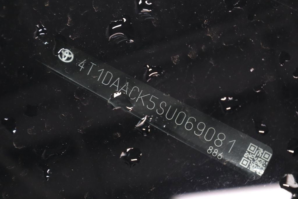 Used 2025 Toyota Camry LE FWD image 33