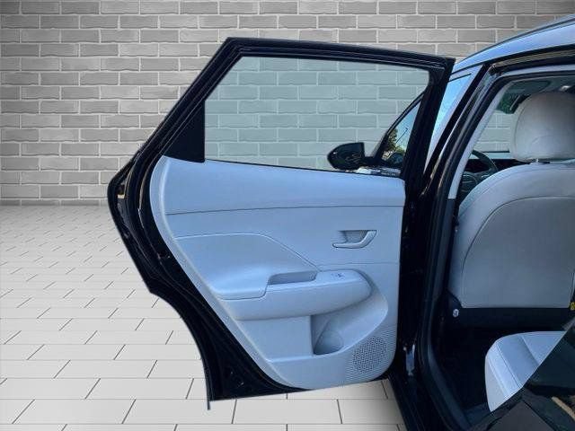 Used 2025 Hyundai Kona SEL AWD/4WD image 13