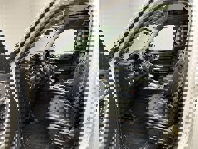 Certified 2022 Ford Explorer XLT w/ Equipment Group 202A image 9