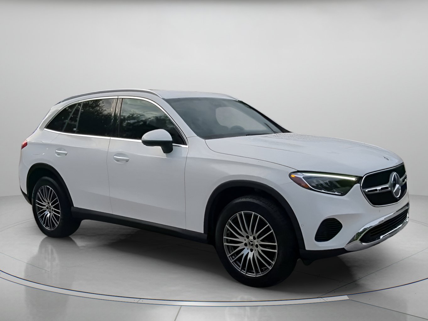 Used 2025 Mercedes-Benz GLC 300 image 36