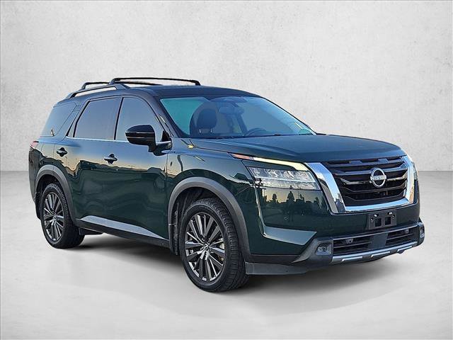 Used 2022 Nissan Pathfinder SL w/ SL Premium Package FWD image 3